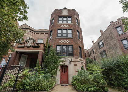 2253 N Spaulding Avenue - Photo 1