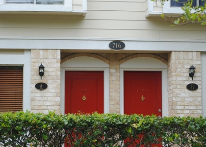716 Memorial Mews Street - Photo 1