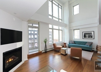 East 59 Street - Photo 1