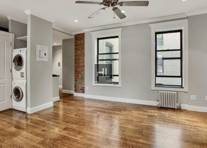 East 100th Street - Photo 1