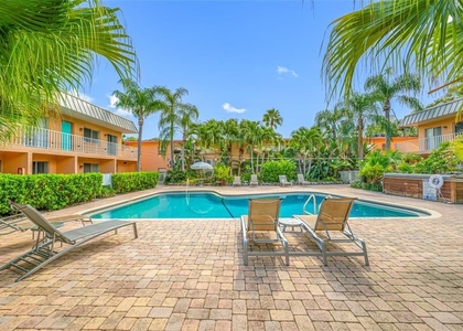1405 S Lorenzo Avenue - Photo 1