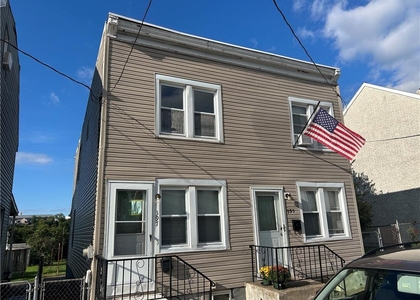 397 W Saint Joseph Street - Photo 1