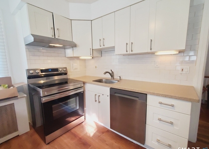 43 Mohegan Avenue - Photo 1