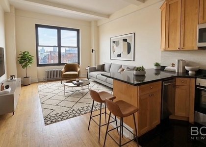 Second Avenue - Photo 1