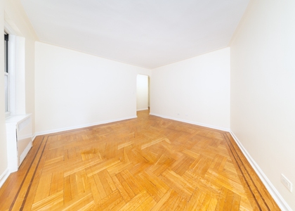 1 Jane Street #1E - Photo 1