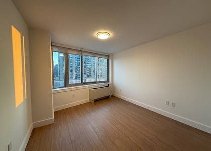 Center Boulevard - Photo 1