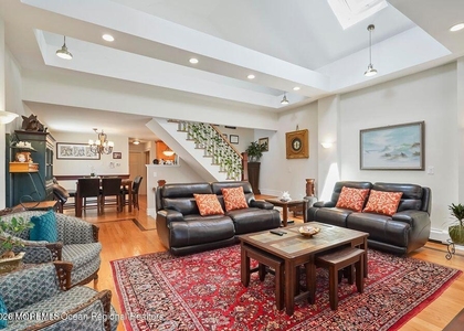 220 Marine Place - Photo 1