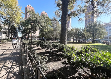 5 Avenue - Photo 1