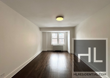 East 63 Street - Photo 1