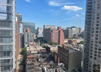 East 34 Street - Photo 1