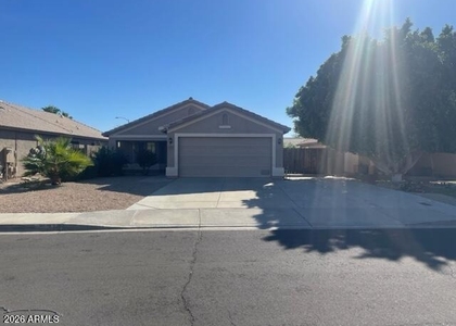 9313 W Ross Avenue - Photo 1