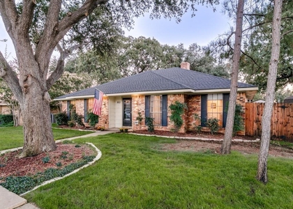 905 Summer Trail - Photo 1