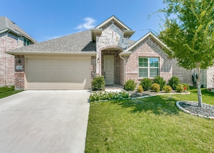 2215 Yorktown Drive - Photo 1