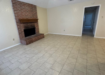 4512 Mizzenmast Court - Photo 1