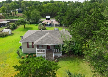 164 Cypress Drive - Photo 1
