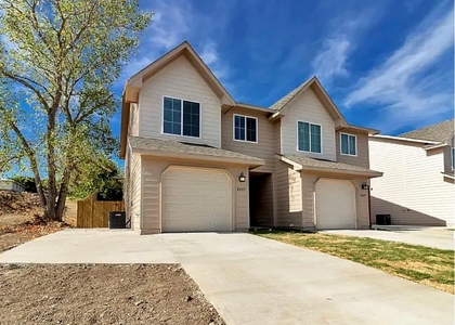 8011 Marydean - Photo 1