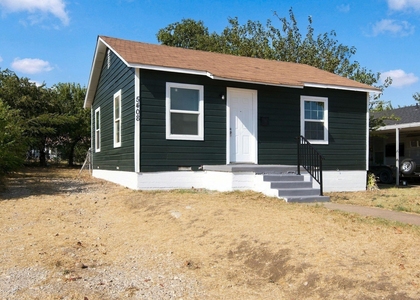5408 Como Drive - Photo 1