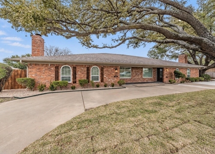 4904 Arborlawn Drive - Photo 1