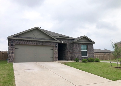 604 Harbor Oaks Drive - Photo 1