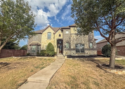 600 Falcon Drive - Photo 1
