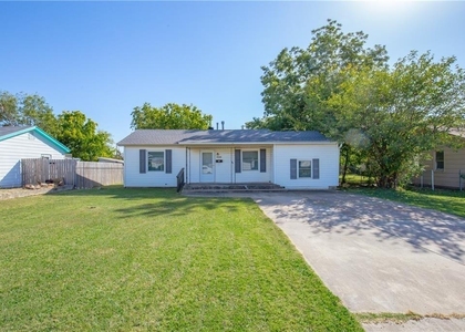 4428 Se 40th Street - Photo 1