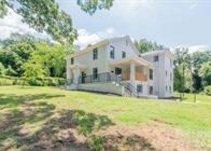 506 E Marion Street - Photo 1