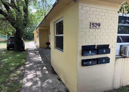 529 Nw 8th Avenue - Photo 1