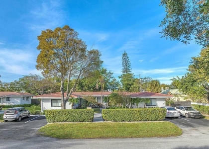 541 Ne 43rd Street - Photo 1