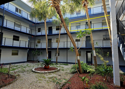 2860 Somerset Drive - Photo 1