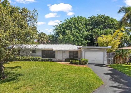 2161 Ne 35th Street - Photo 1