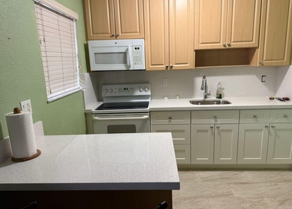 110 Se 2nd Street - Photo 1