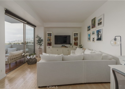 7250 Franklin - Photo 1