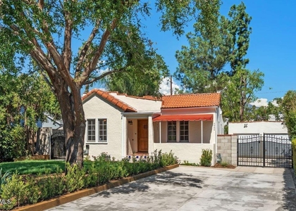 787 Elmira Street - Photo 1