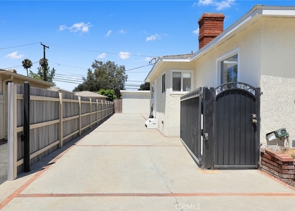 915 N Santa Anita - Photo 1