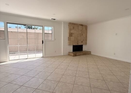 18110 Killllion Street - Photo 1