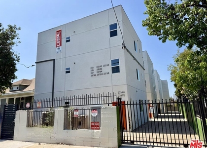 233 1/2 N Chicago Street - Photo 1