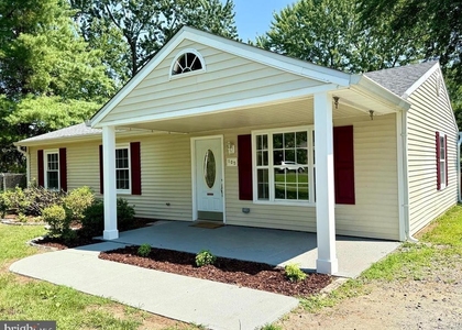 105 Walnut Drive - Photo 1