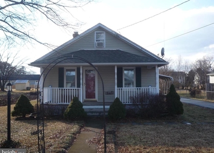 104 Greenway Street - Photo 1