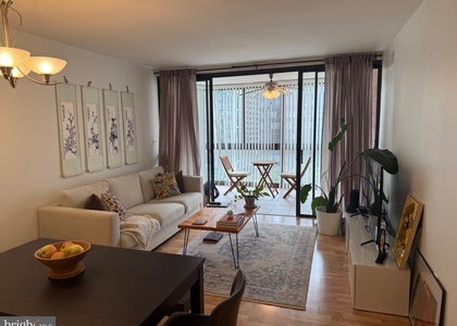 1001 N Randolph Street - Photo 1