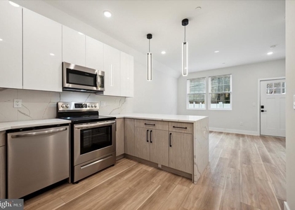 614 N Union Street - Photo 1