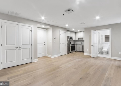 222 W Rittenhouse Square - Photo 1