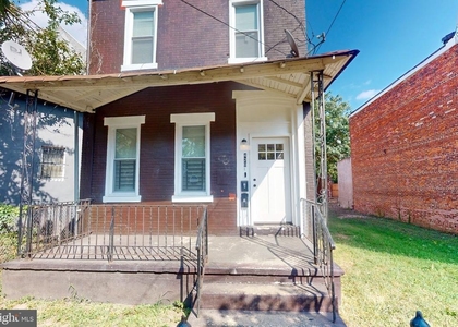 420 S 4th Street - Photo 1