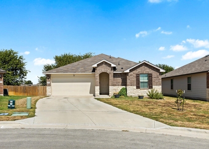 603 Taggart Trl - Photo 1