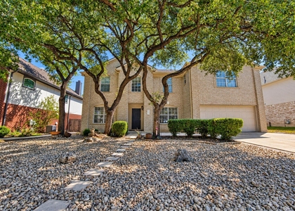 2616 Oakwood Glen Dr - Photo 1