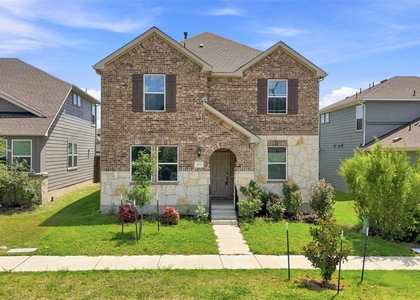 102 Gracie Way - Photo 1
