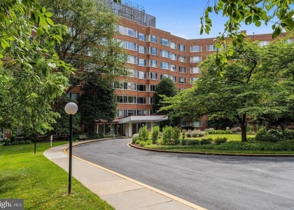 4000 Tunlaw Road Nw - Photo 1