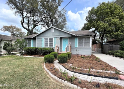 4233 Colonial Avenue - Photo 1