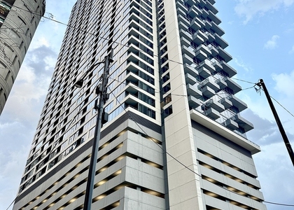 235 W Van Buren Street - Photo 1