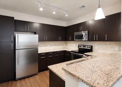 1340 W Gray Street - Photo 1
