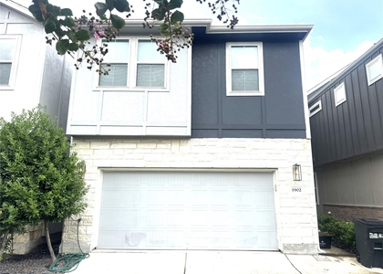 1902 La Magnolia Drive - Photo 1
